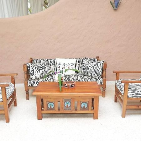 Tembo Beach Cottage Malindi Eksteriør billede
