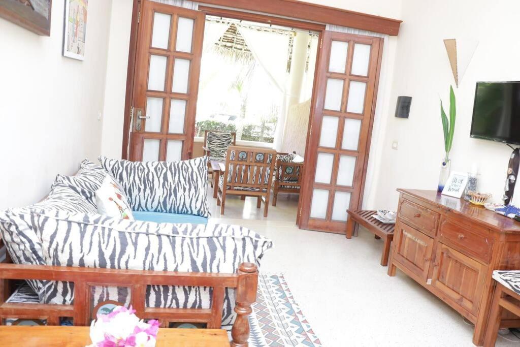 Tembo Beach Cottage Malindi Eksteriør billede