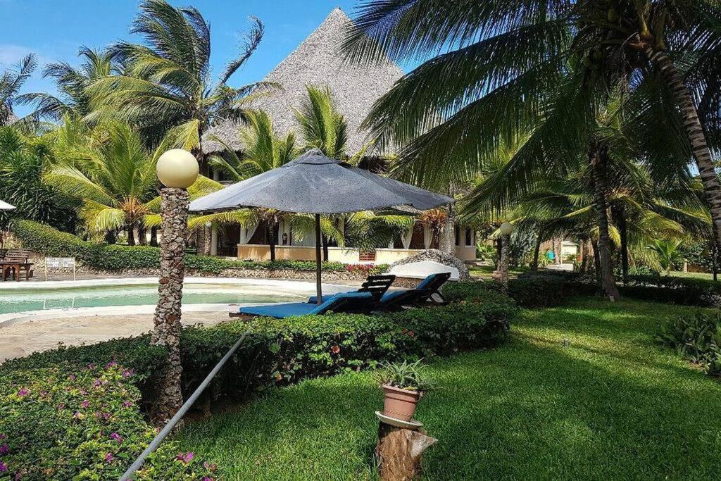 Tembo Beach Cottage Malindi Eksteriør billede