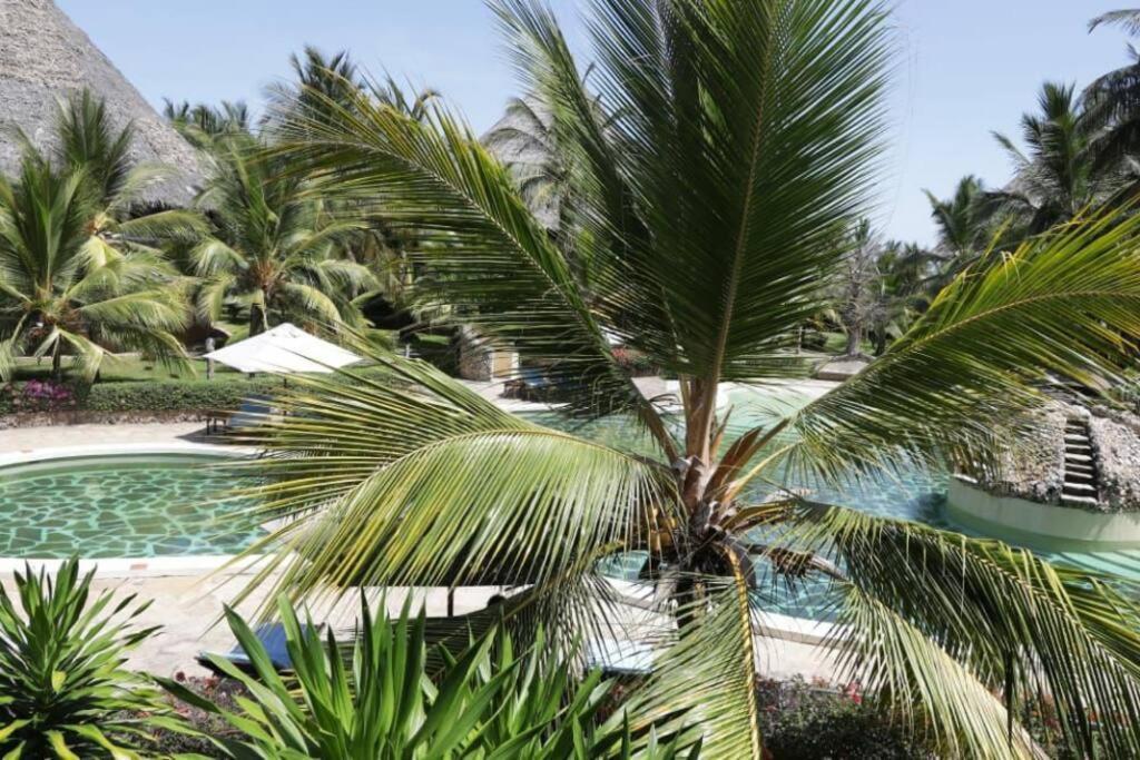 Tembo Beach Cottage Malindi Eksteriør billede
